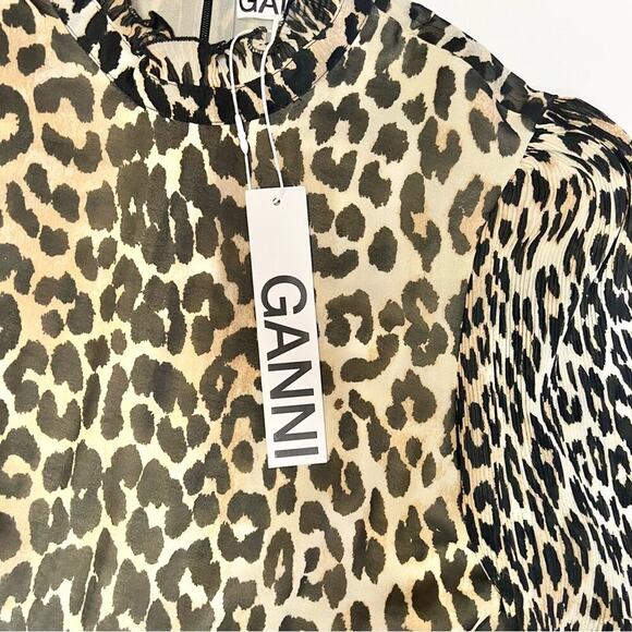 Ganni Leopard Print Pleated Bell Sleeve Crop Blouse - Picture 5 of 7
